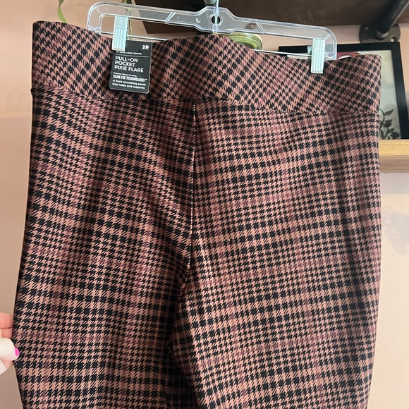 NWT Torrid Plaid Women's Pointe Pants - Picture 6 of 7